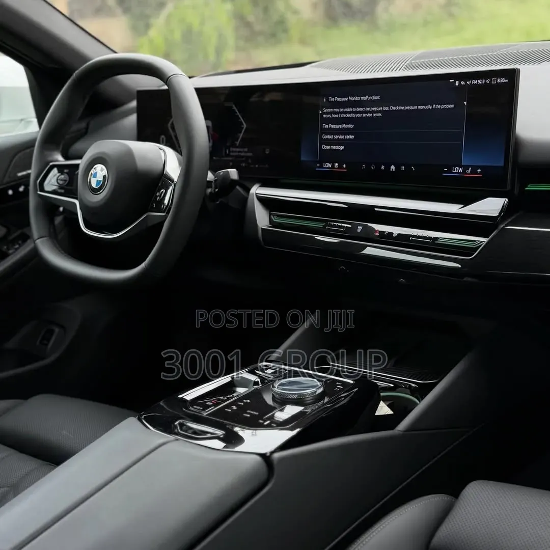 BMW 530i 2025 White