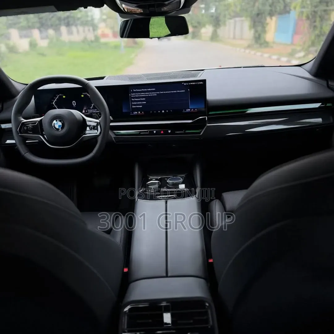 BMW 530i 2025 White