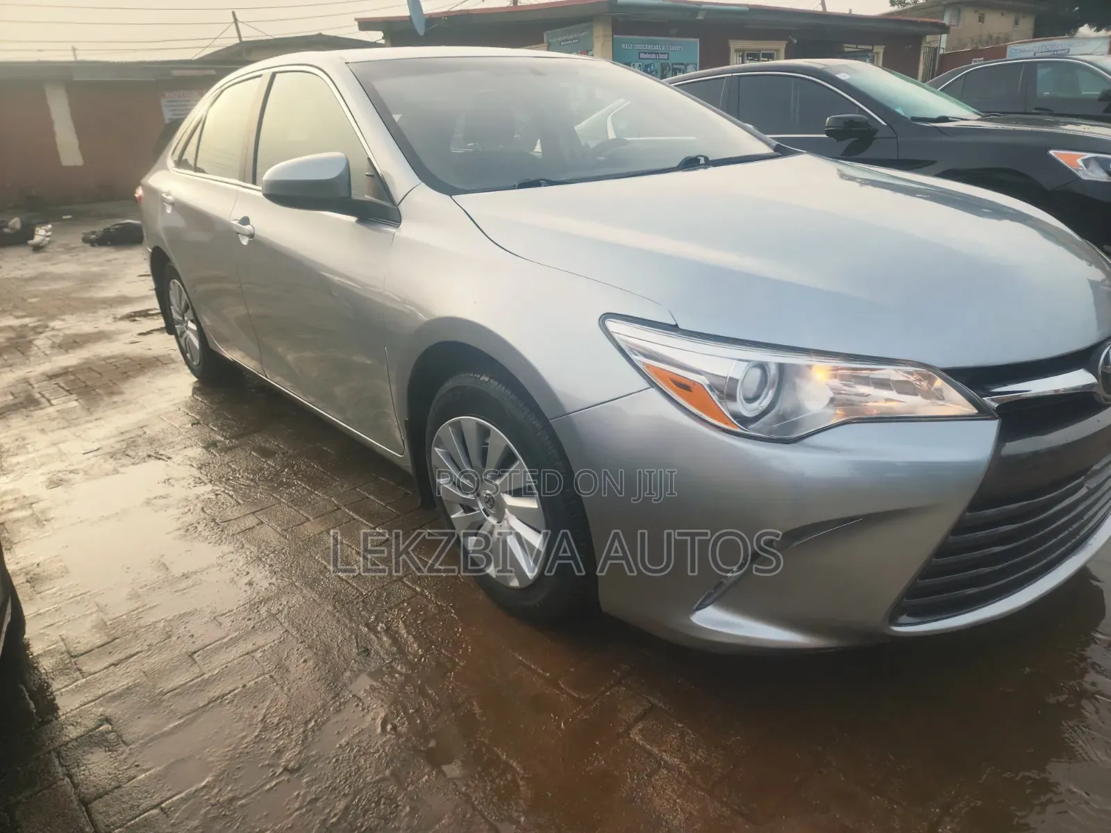Toyota Camry 2016 Silver