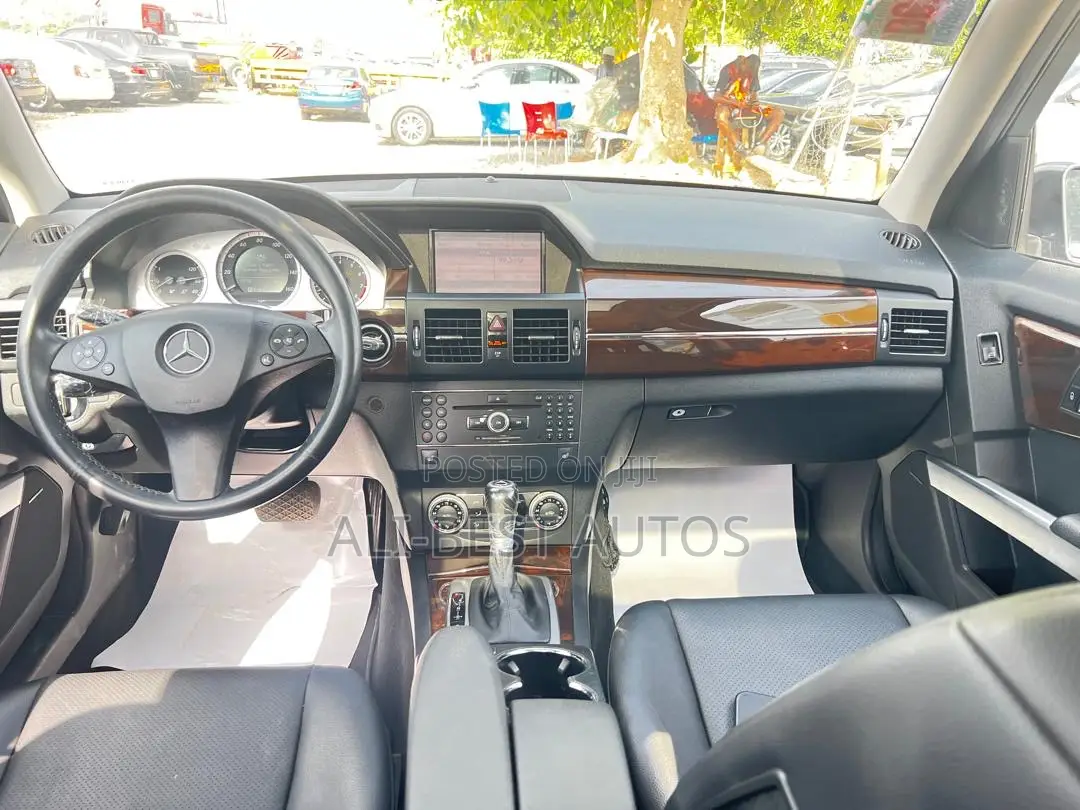 Mercedes-Benz GLK-Class 2010 Gray