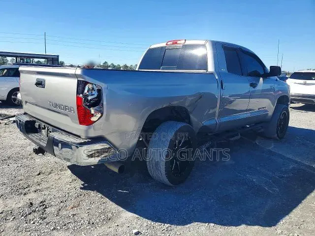 Toyota Tundra 2014 Silver
