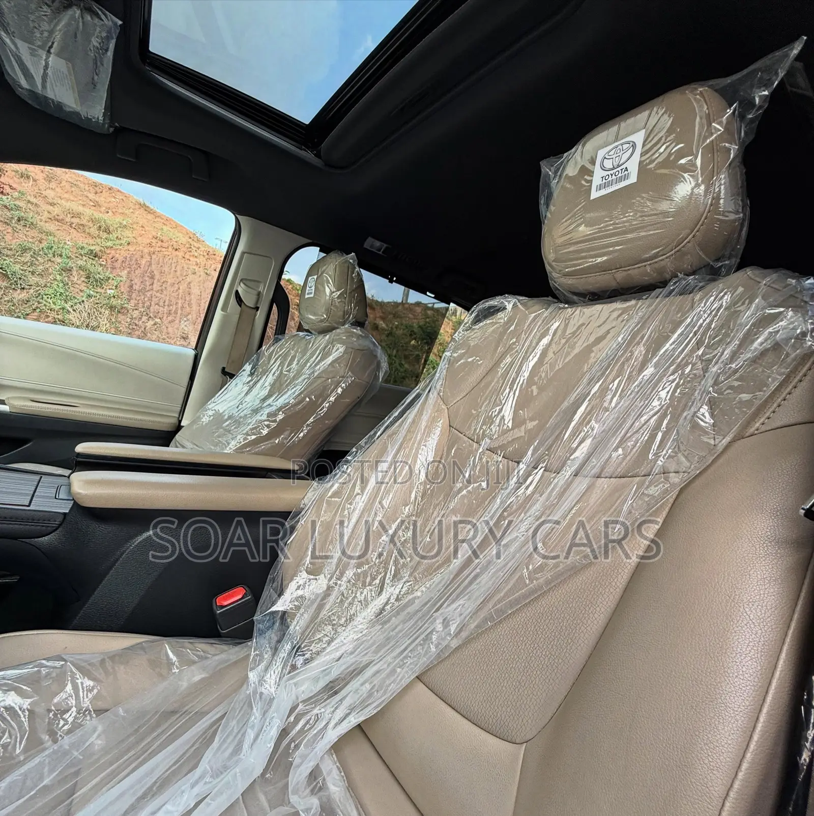 Toyota Sienna XLE 2022 Brown