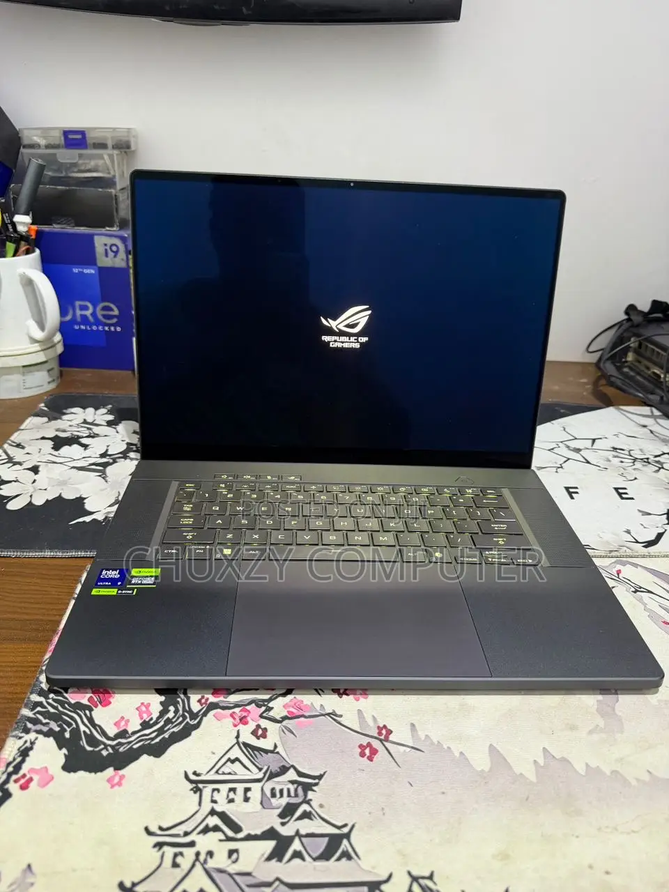 New Laptop Asus ROG Zephyrus G16 32GB Intel Core Ultra 9 SSD 1T