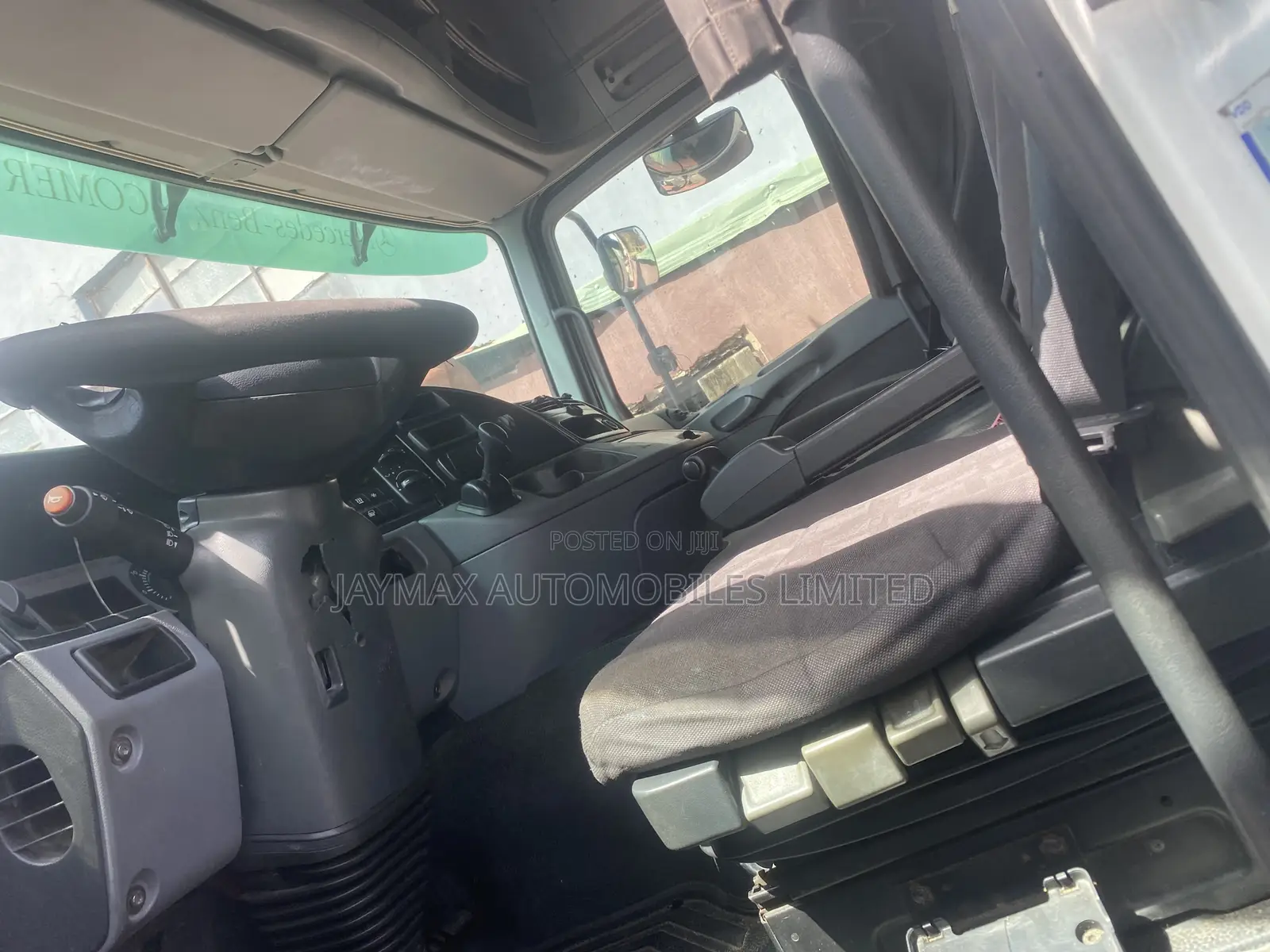 Mercedes Benz Actros White