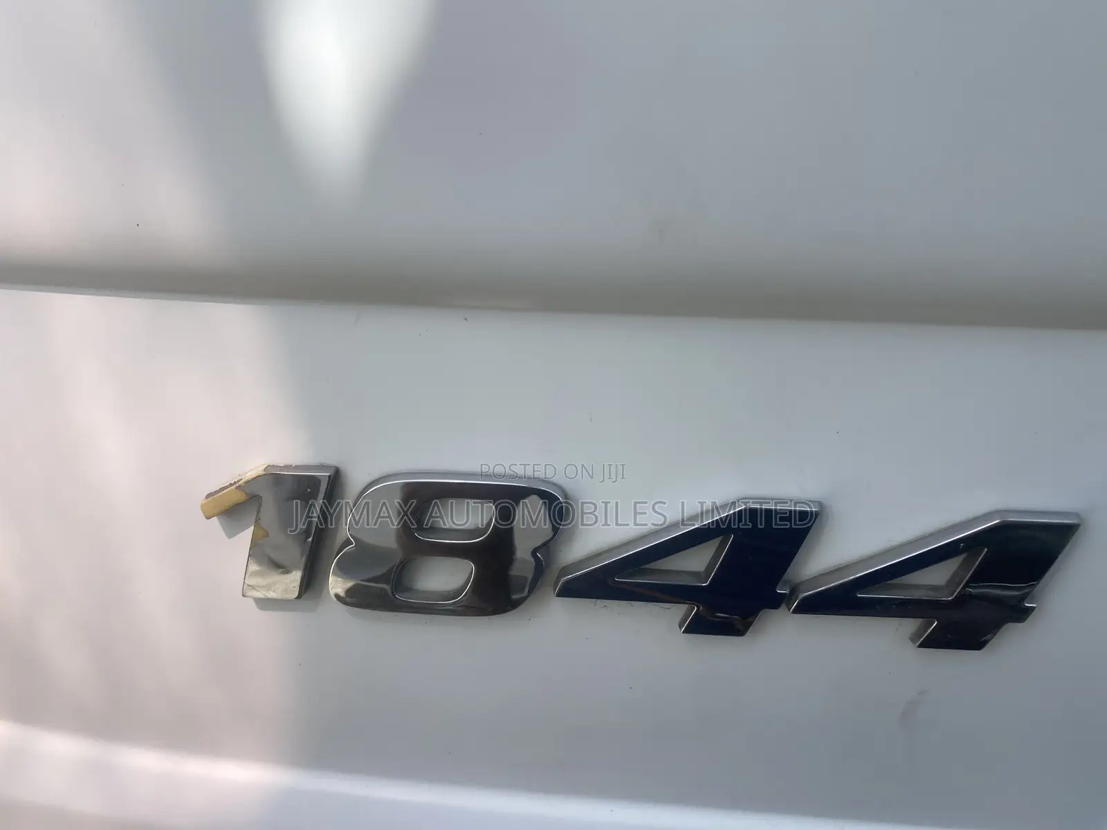 Mercedes Benz Actros White