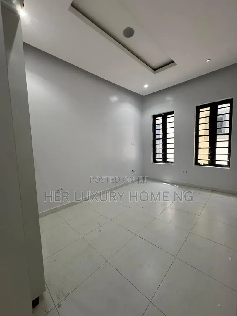 1bdrm Shared Apartment in Royal Pine, Lekki Expressway for rent