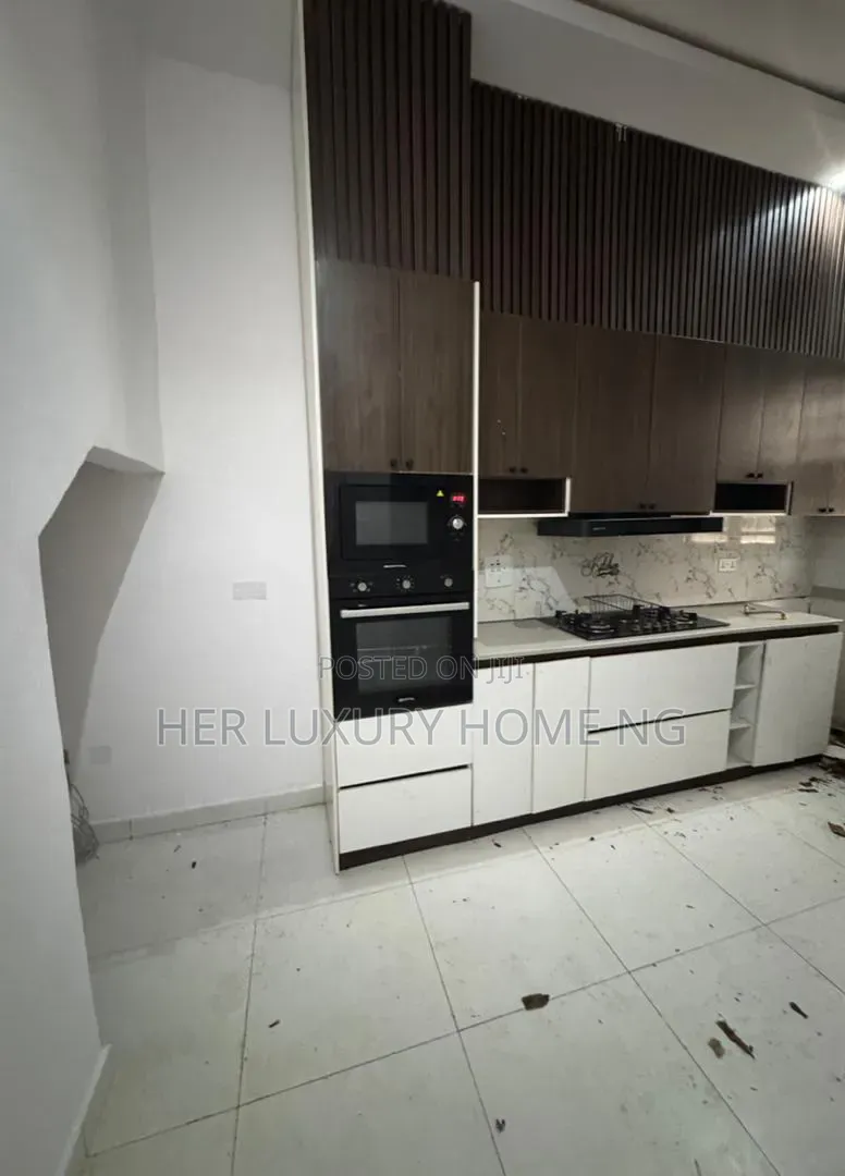 1bdrm Shared Apartment in Royal Pine, Lekki Expressway for rent