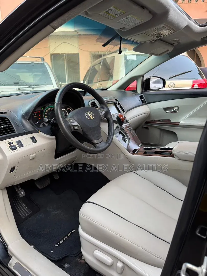 Toyota Venza 2012 Black