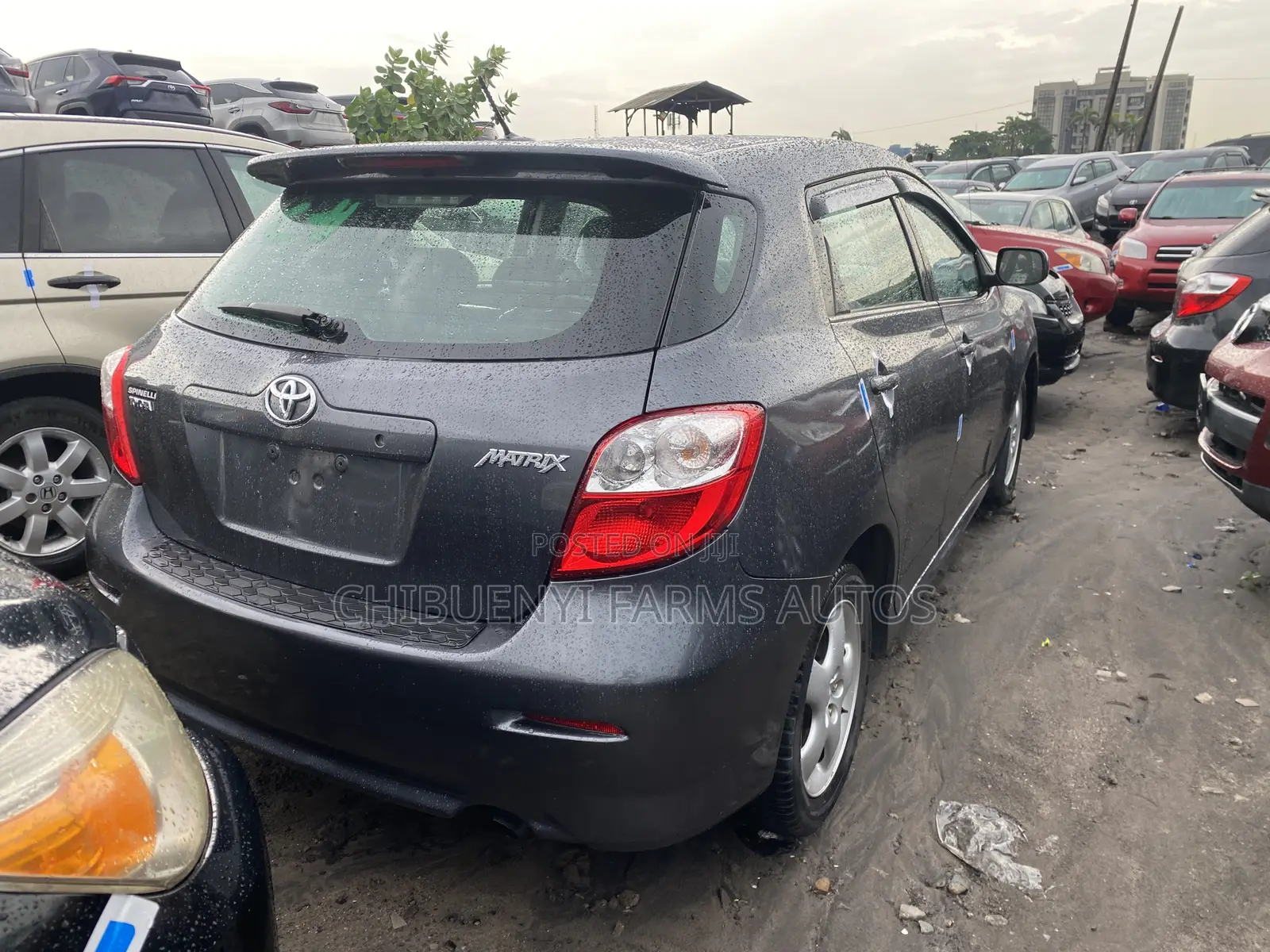 Toyota Matrix Hatchback FWD (1.8L 4cyl 5M) 2010 Gray