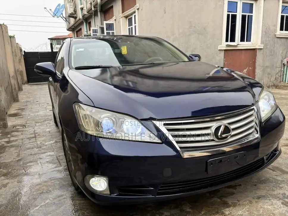 Lexus ES 350 2011 Blue