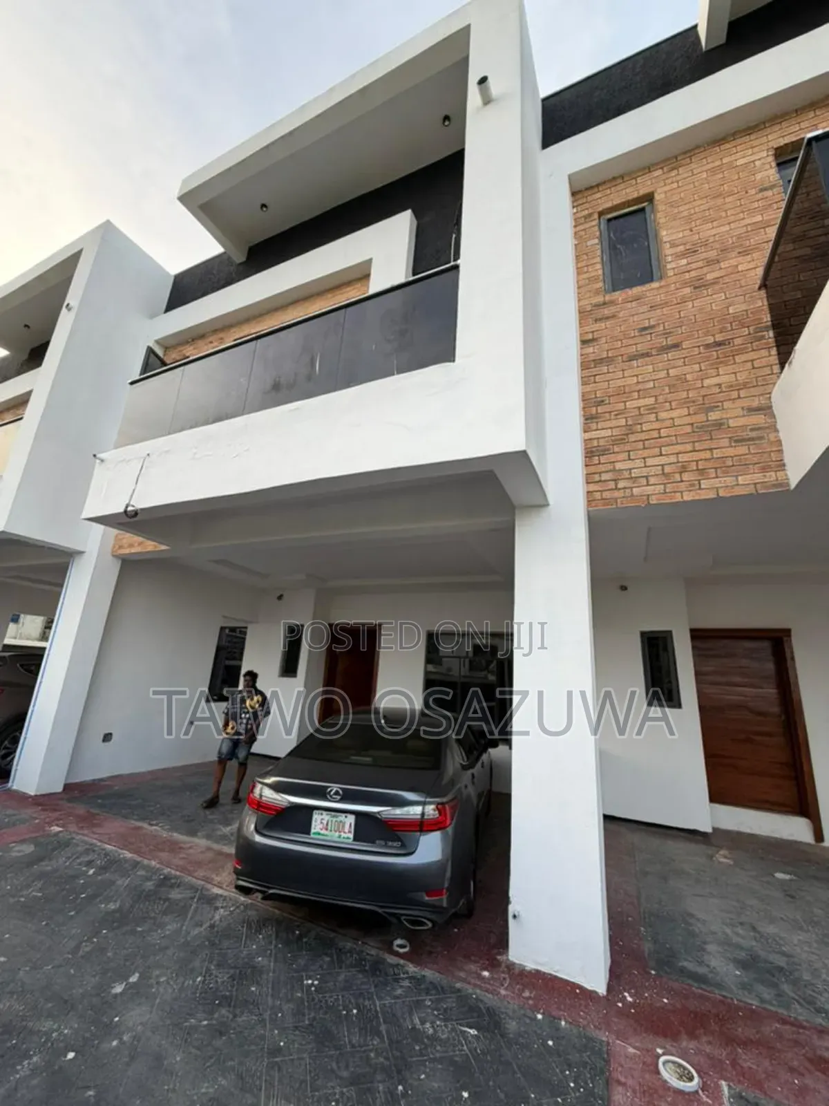 4bdrm Duplex in Ologolo for sale