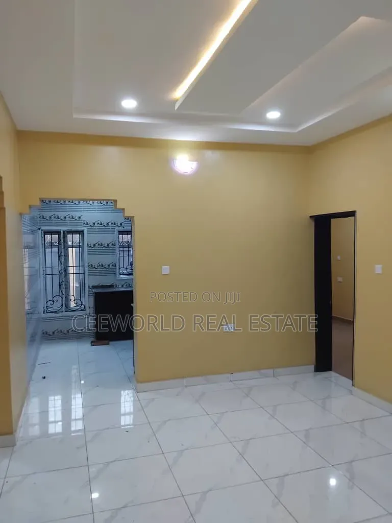 3bdrm Apartment in Alakia Airport Road for rent
