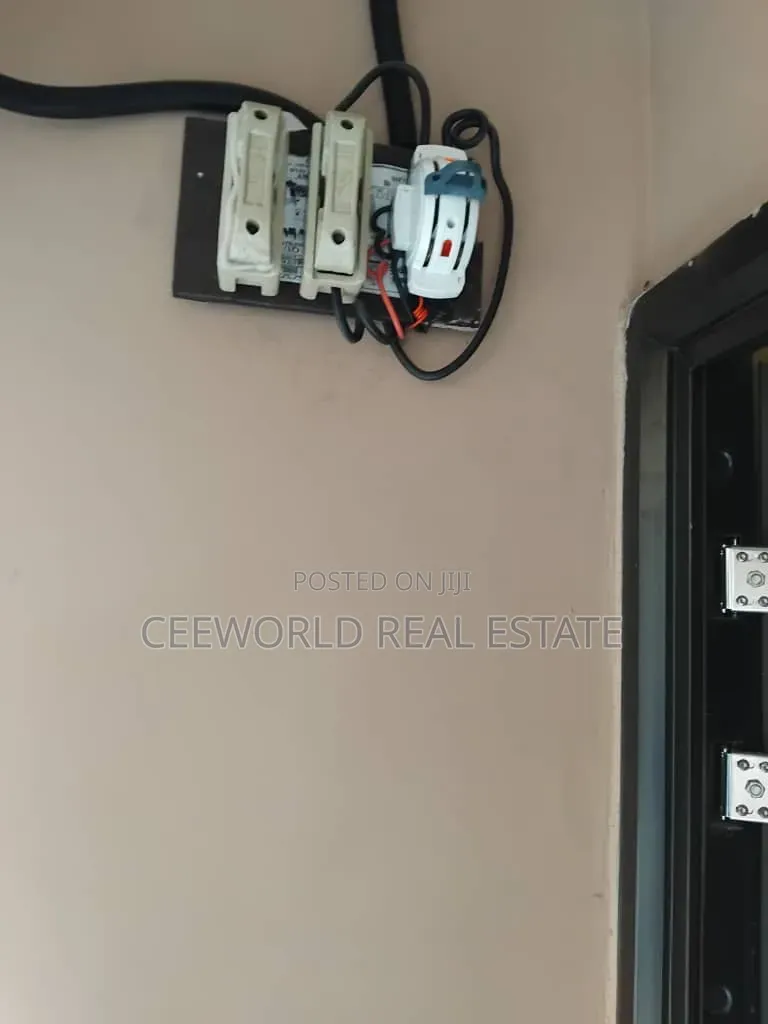3bdrm Apartment in Alakia Airport Road for rent