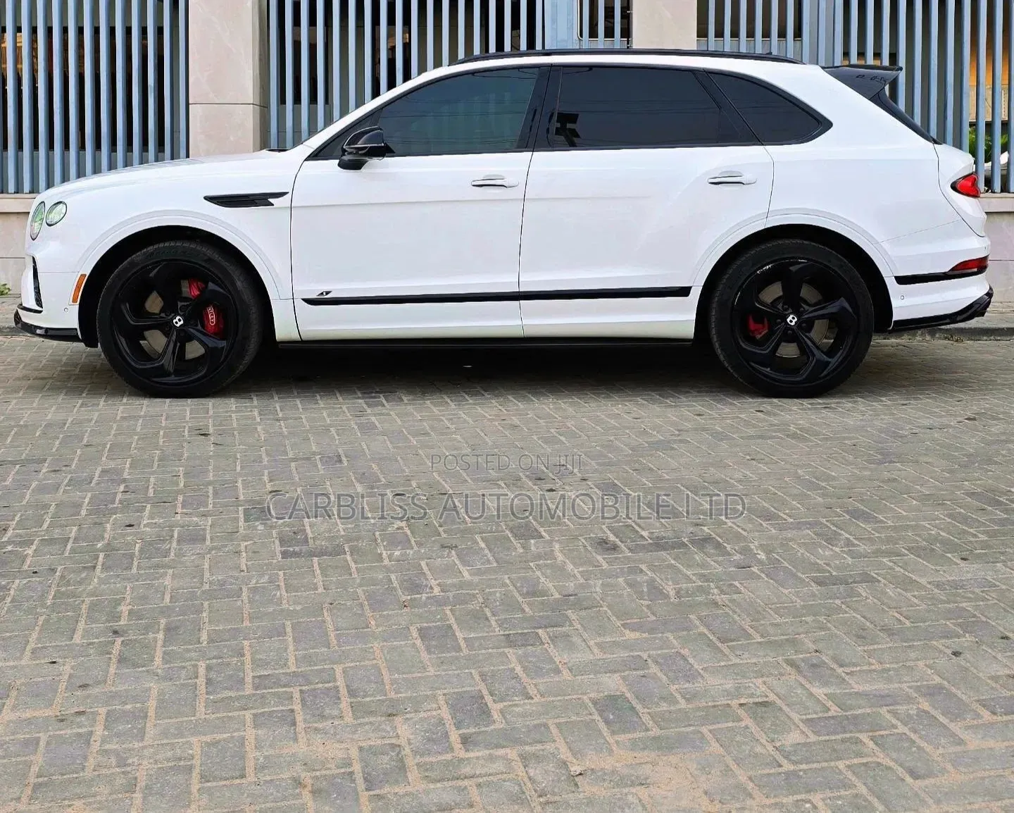 Bentley Bentayga 2022 White