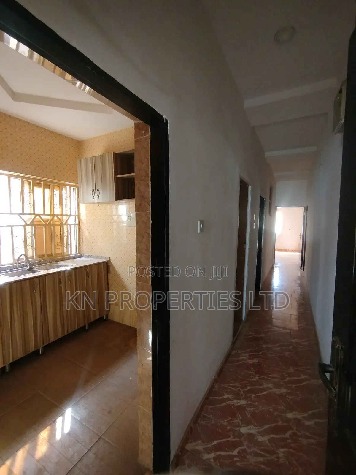 3bdrm Block of Flats in Area 1 for rent