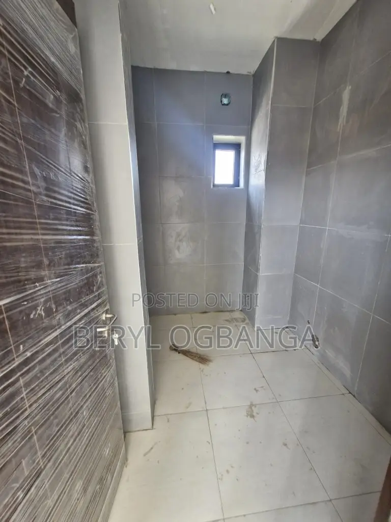 2bdrm Apartment in Ikate for sale