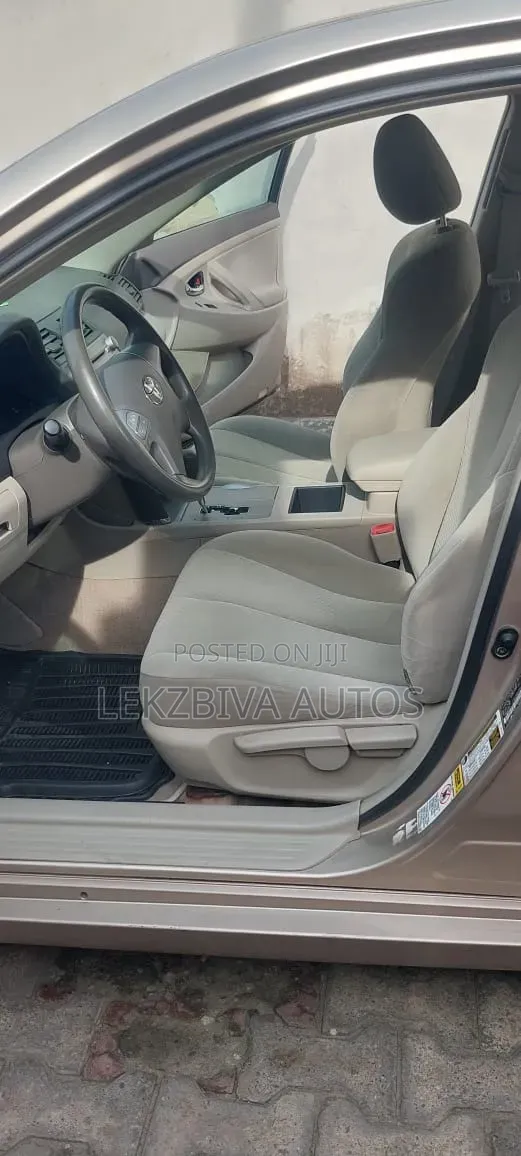 Toyota Camry 2.4 LE 2008 Gold