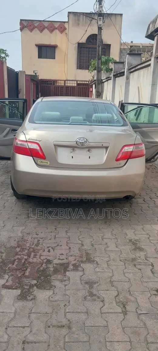 Toyota Camry 2.4 LE 2008 Gold