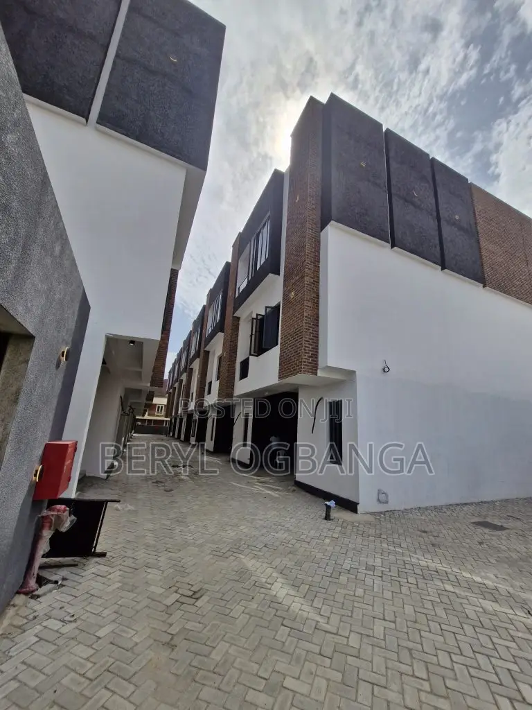 4bdrm Duplex in Ikate for sale