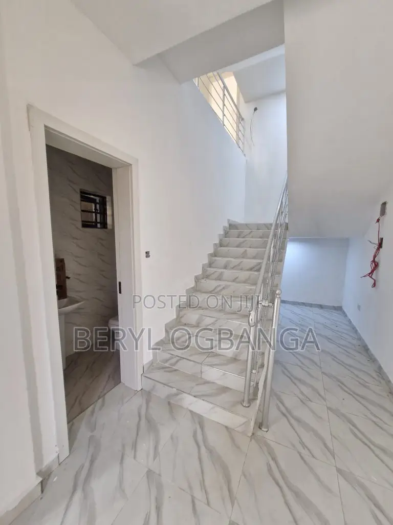 4bdrm Duplex in Ikate for sale