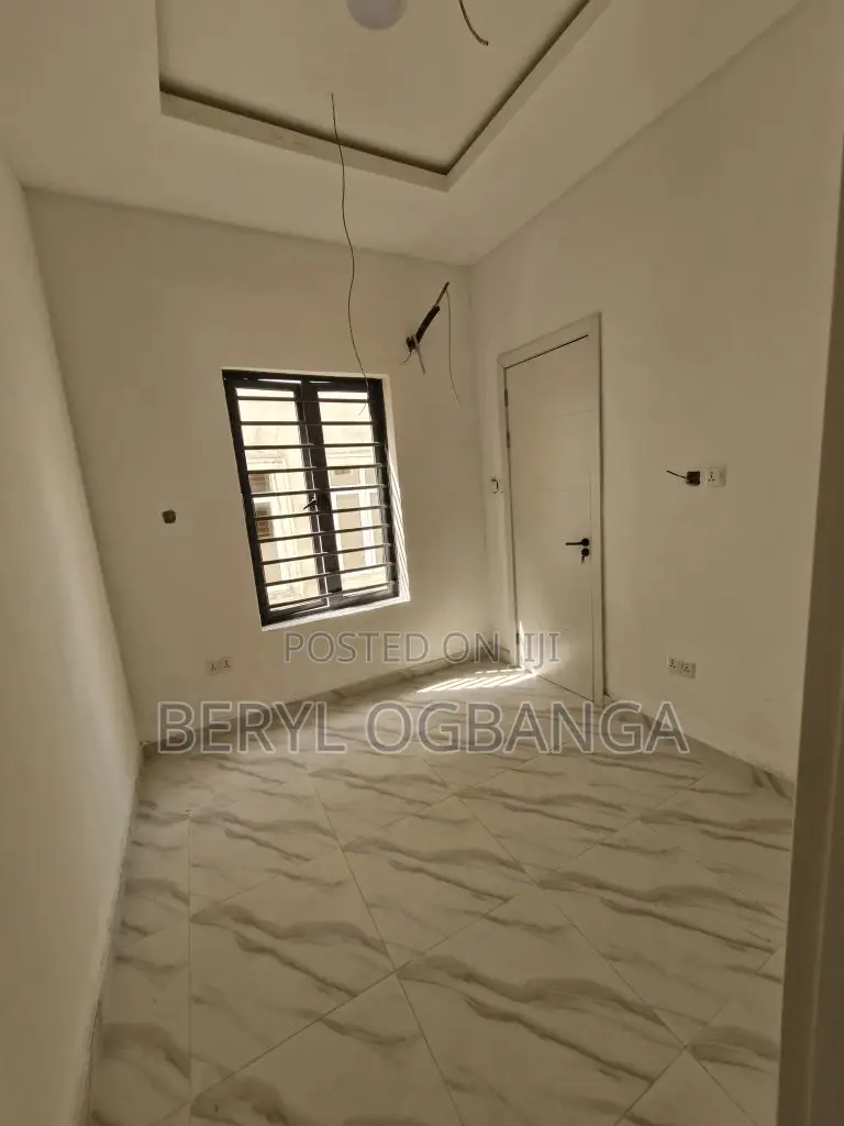 4bdrm Duplex in Ikate for sale