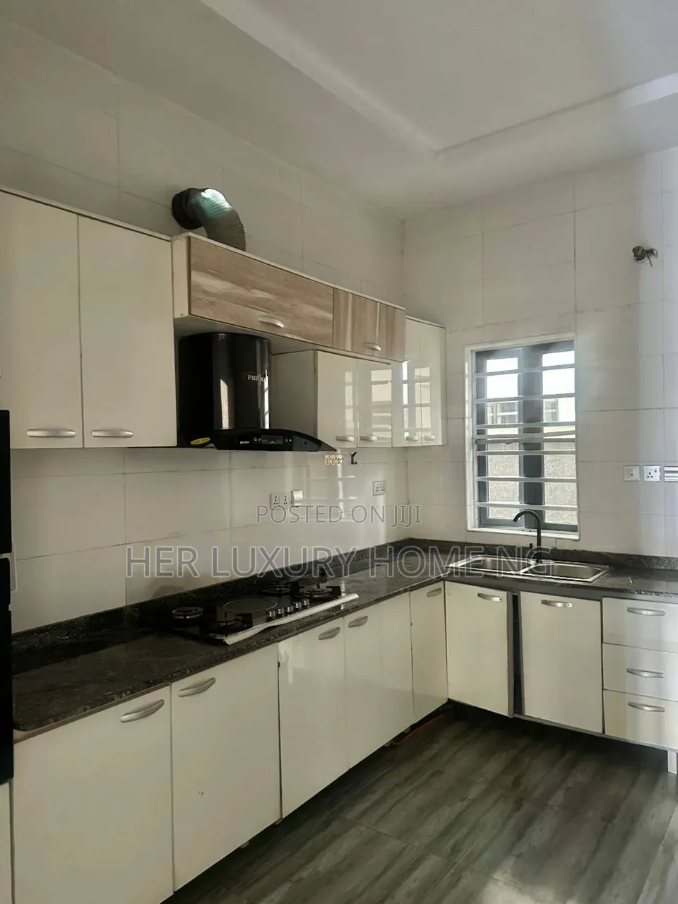 1bdrm Apartment in Royal Pine Gate 1, Lekki Expressway for rent