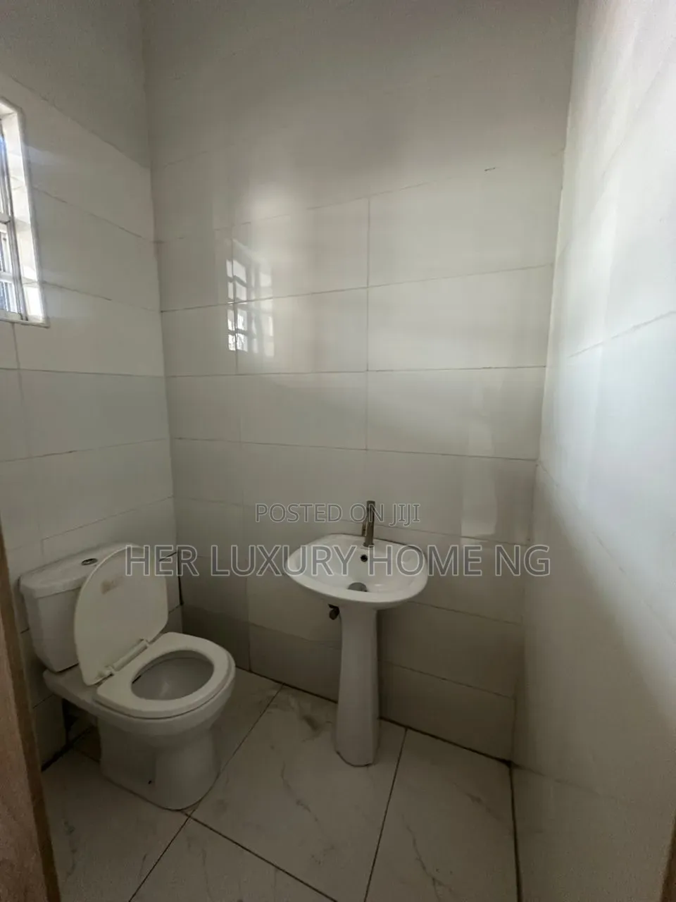 1bdrm Apartment in Royal Pine Gate 1, Lekki Expressway for rent