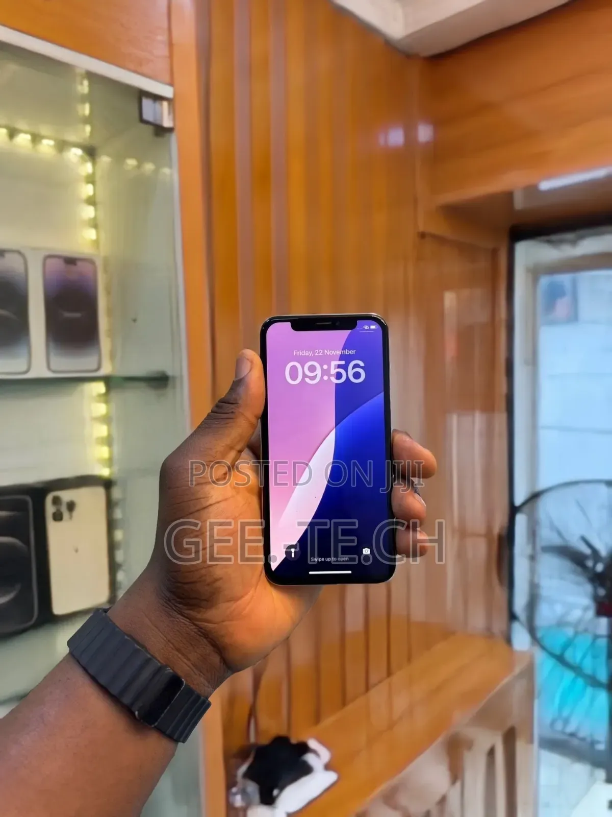 Apple iPhone X 64 GB White