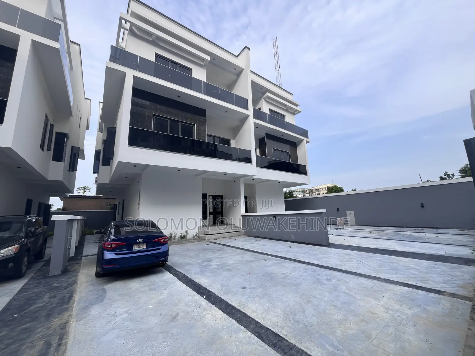 5bdrm Duplex in Ikeja Gra for sale