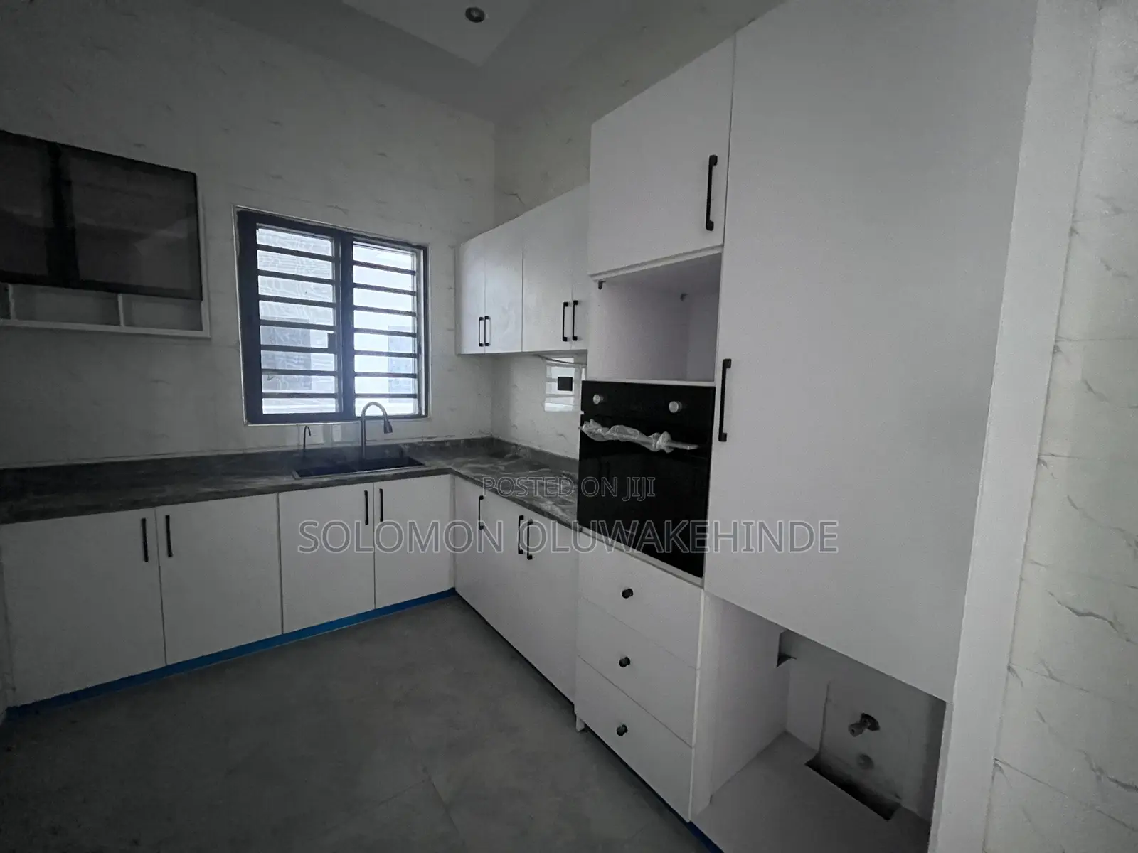 5bdrm Duplex in Ikeja Gra for sale