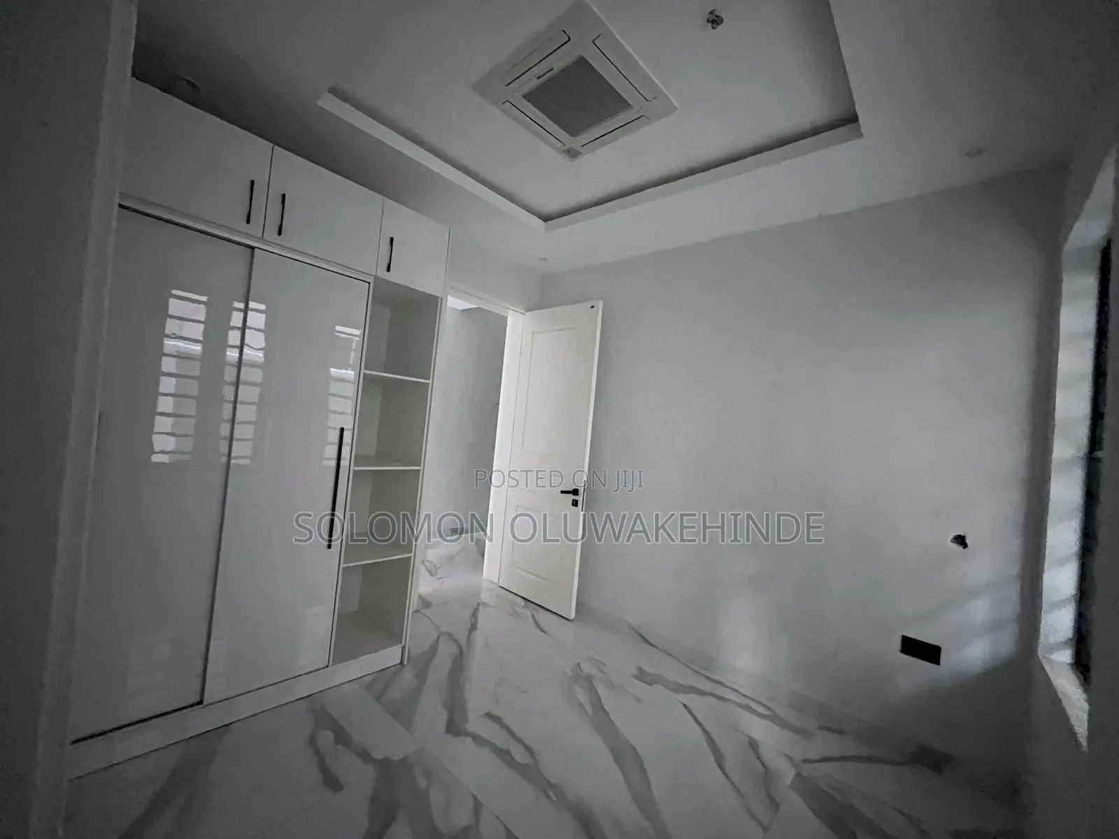 5bdrm Duplex in Ikeja Gra for sale