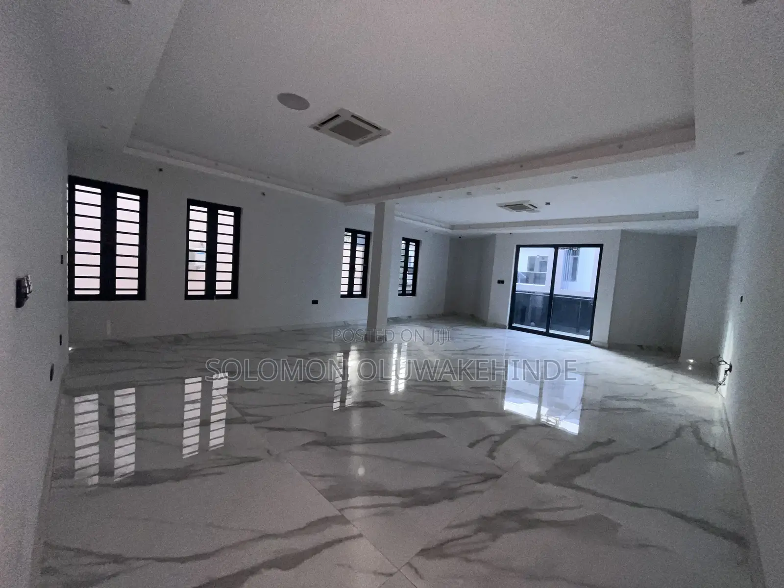 5bdrm Duplex in Ikeja Gra for sale