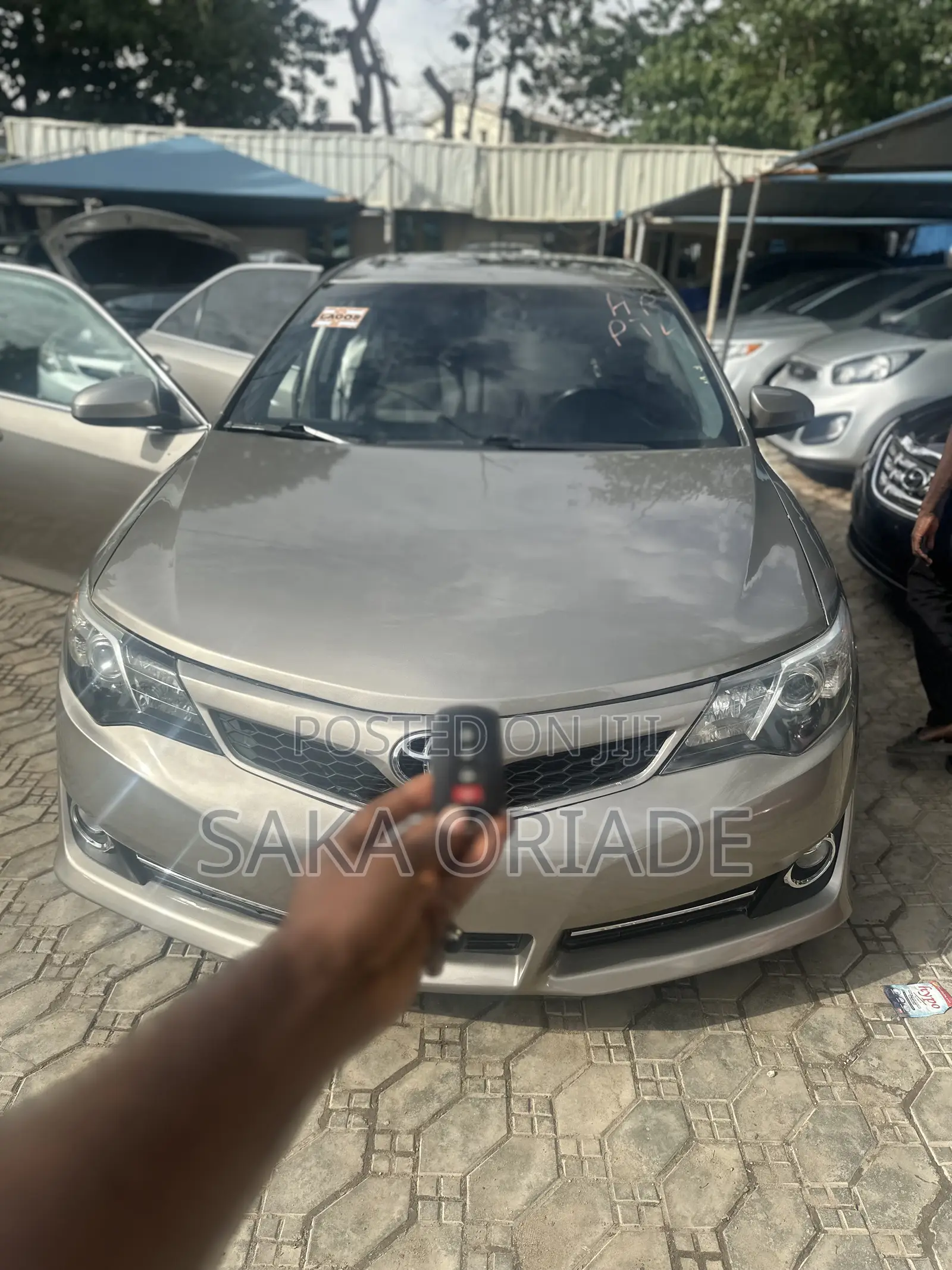 Toyota Camry 2014 Gold