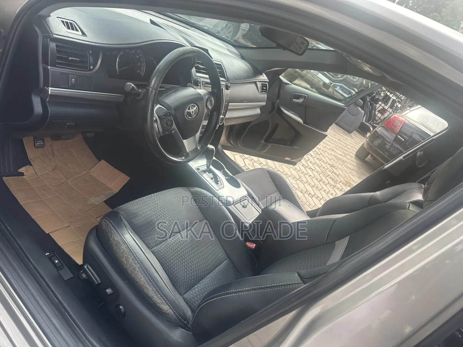 Toyota Camry 2014 Gold