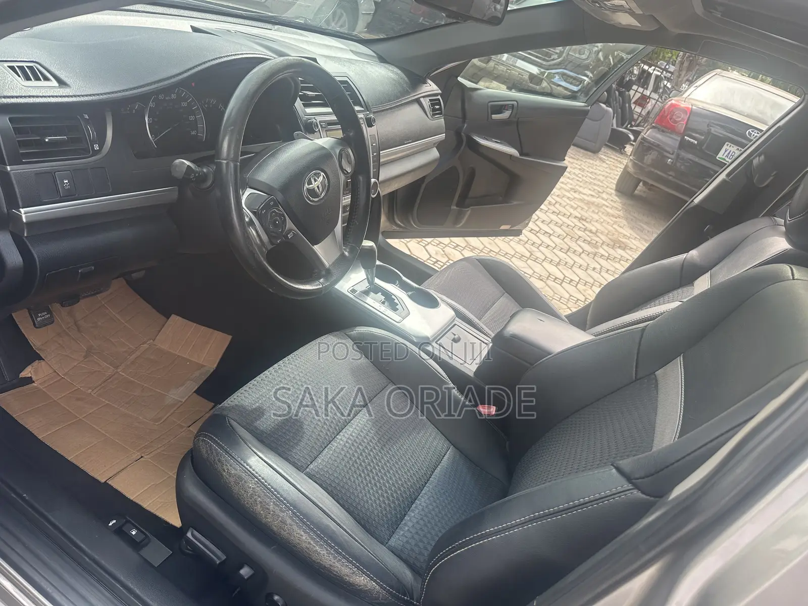 Toyota Camry 2014 Gold