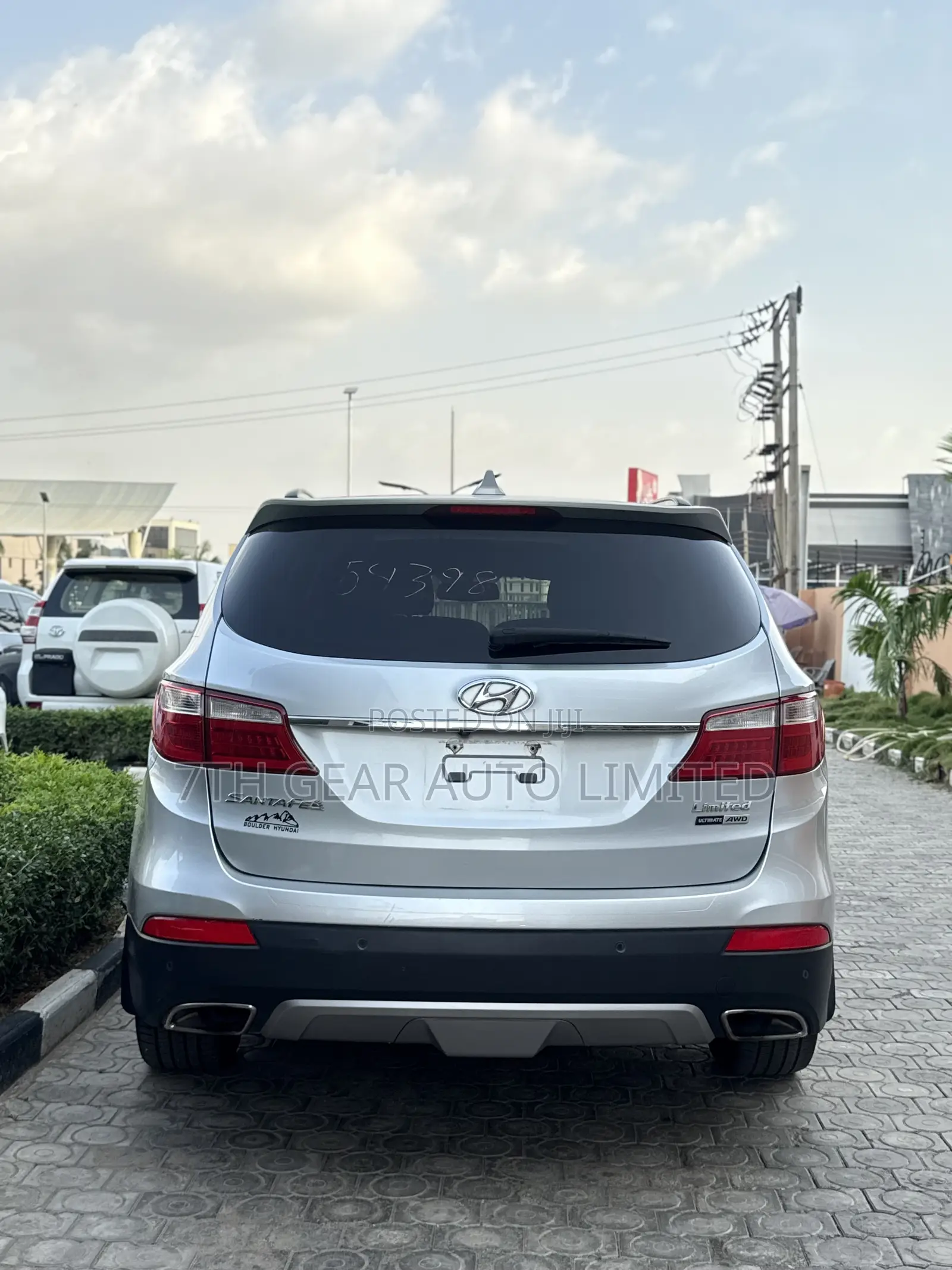 Hyundai Santa Fe Limited 4dr SUV AWD (3.3L 6cyl 6A) 2015 Silver
