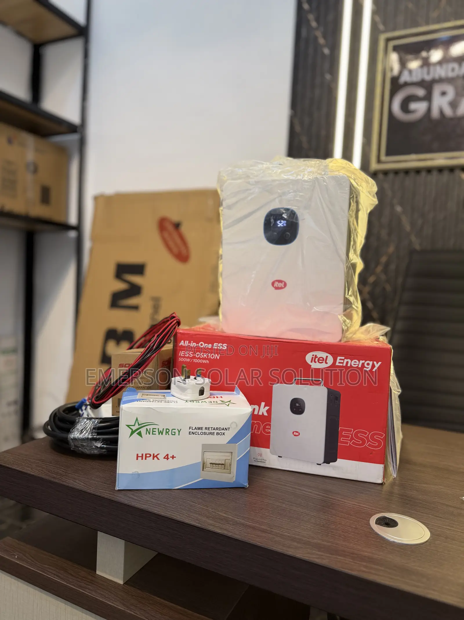 1kwh 500w Itel Power Tank
