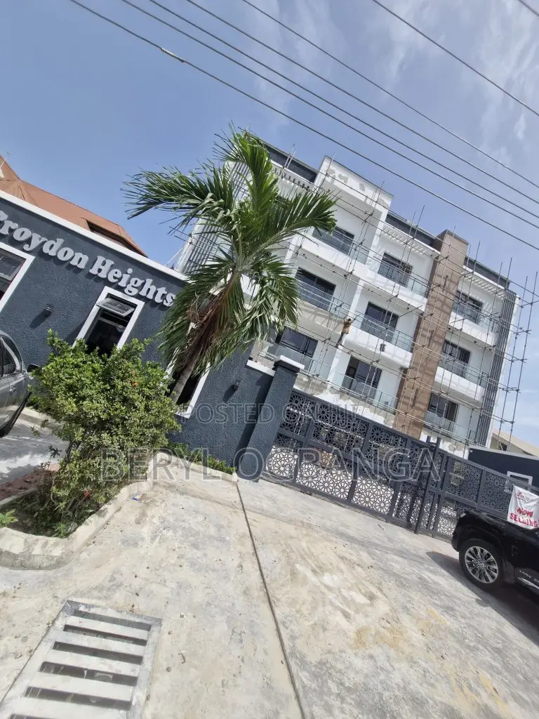 2bdrm Apartment in Lekki Phase 1 for sale