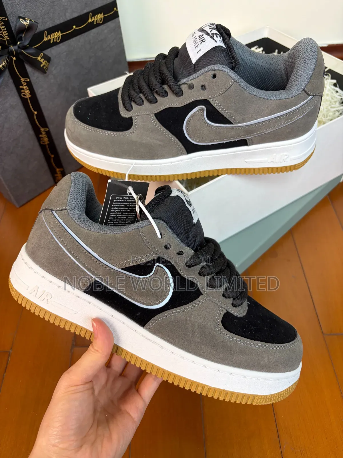 Sleek.Nike Unisex Sneakers Cw 9t