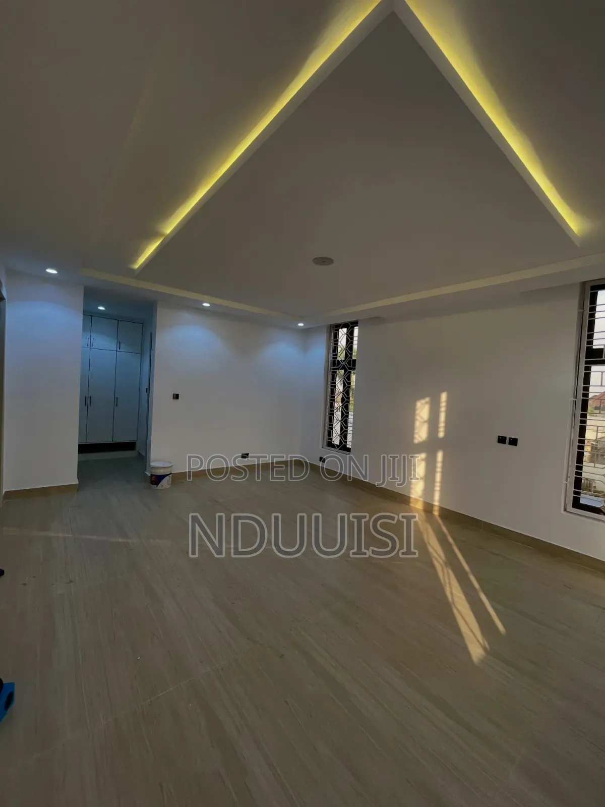 5bdrm Duplex in Dawaki for sale