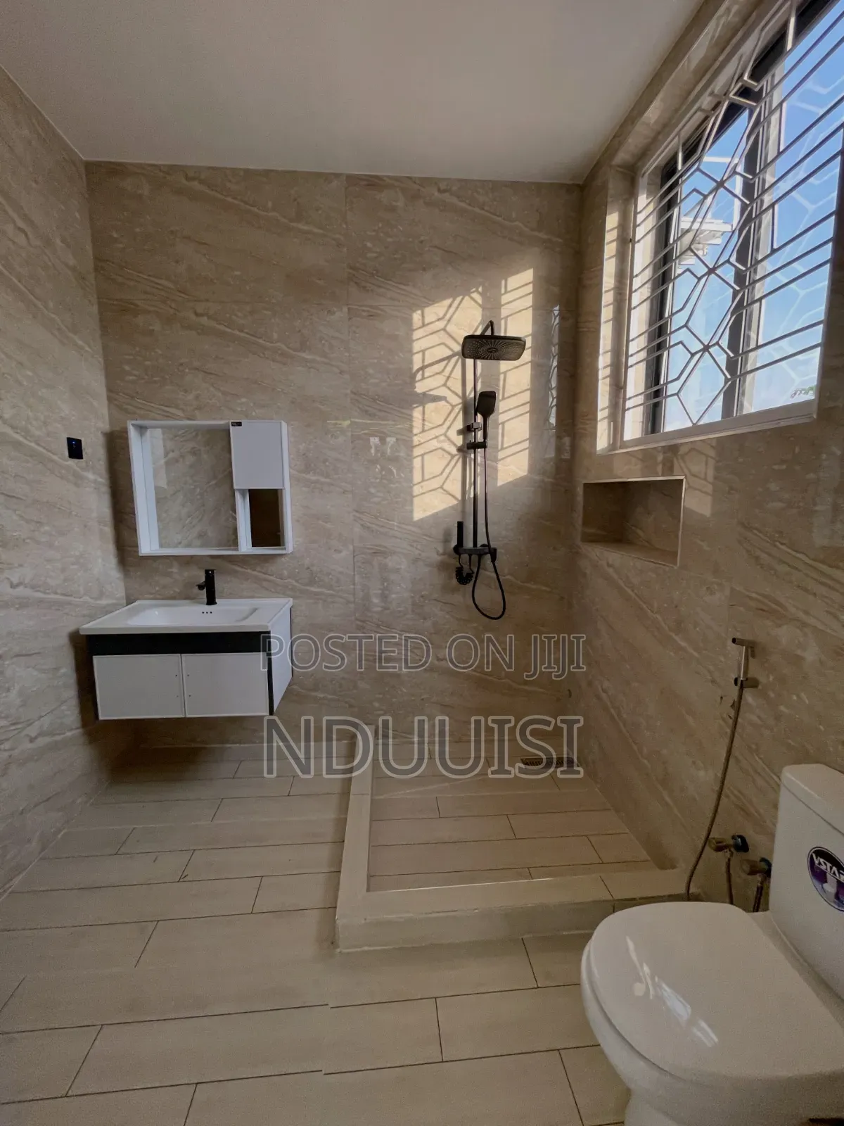 5bdrm Duplex in Dawaki for sale