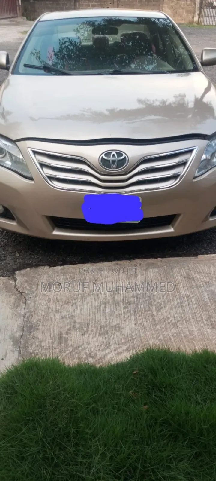 Toyota Camry SE 4dr Sedan (2.5L 4cyl 6AM) 2010 Gold