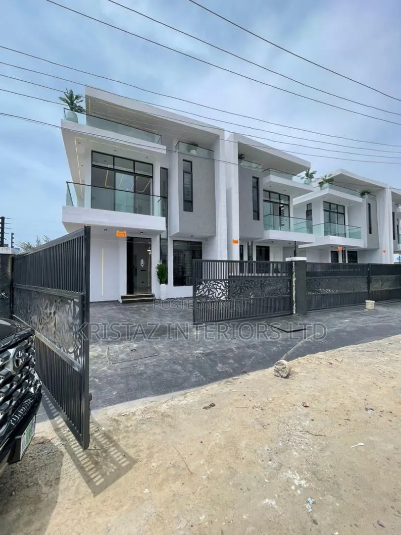 4bdrm Duplex in Lekki Phase 2 for sale