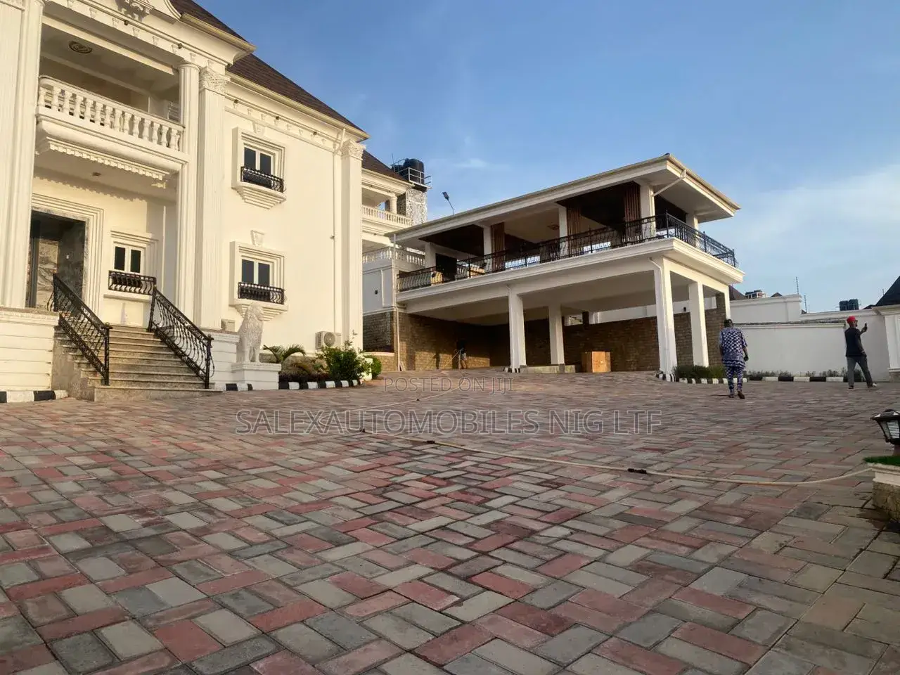 10bdrm Mansion in Asokoro for sale