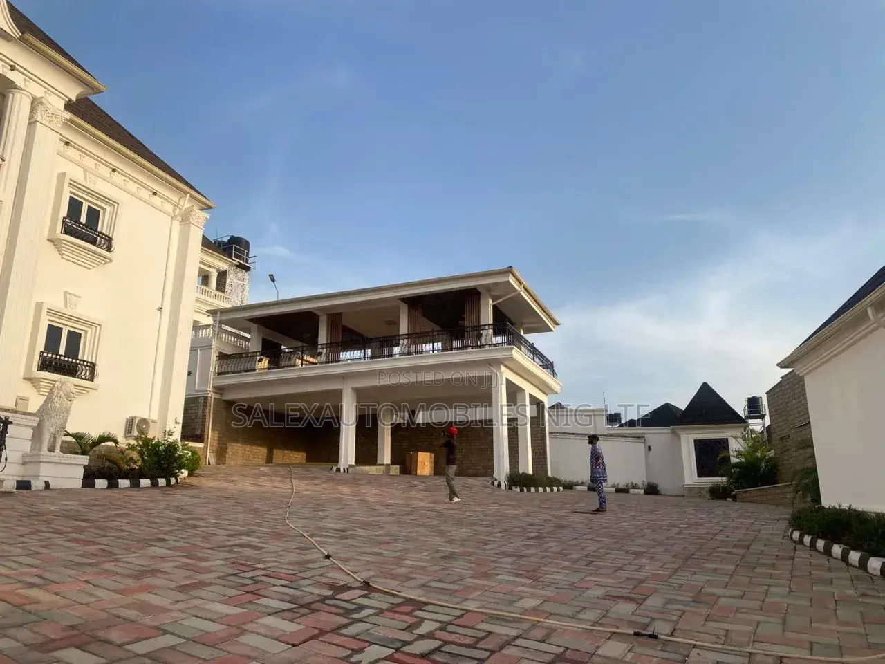 10bdrm Mansion in Asokoro for sale