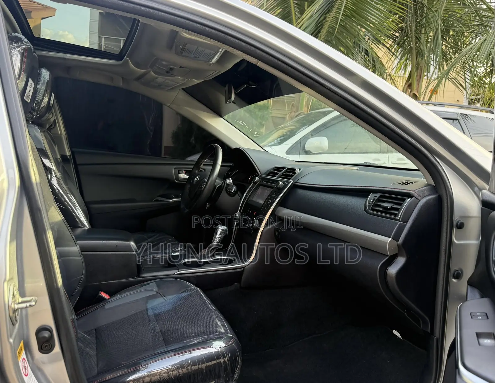 Toyota Camry SE w/Special Edition Pkg (2.5L 4cyl 6A) 2016 Silver