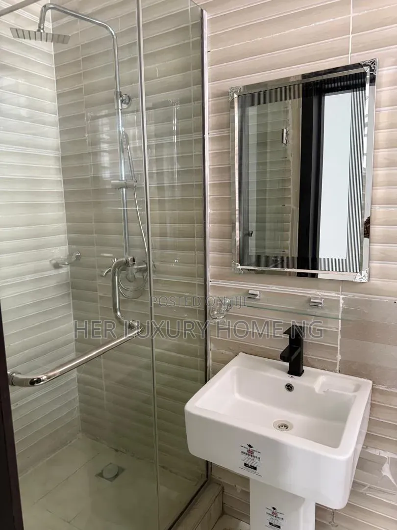 1bdrm Shared Apartment in Royal Pine, Lekki Expressway for rent