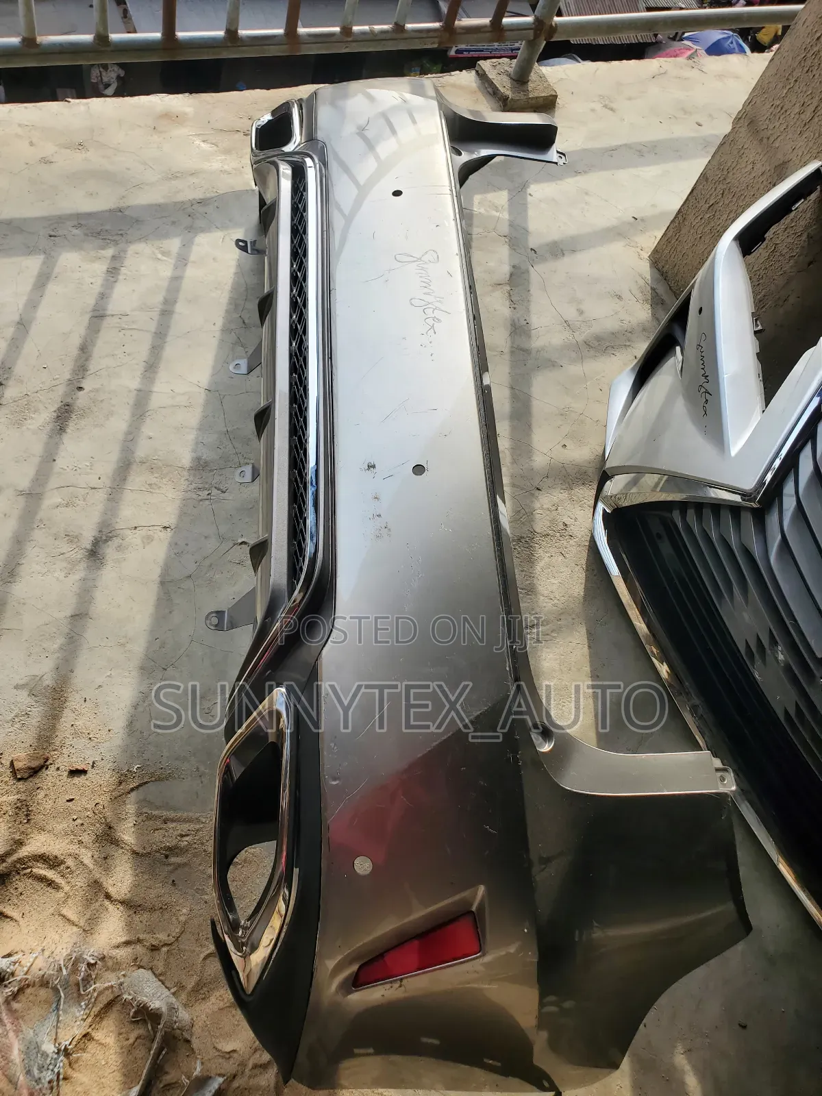 Complete Back Bumper Rx350 2017-2018