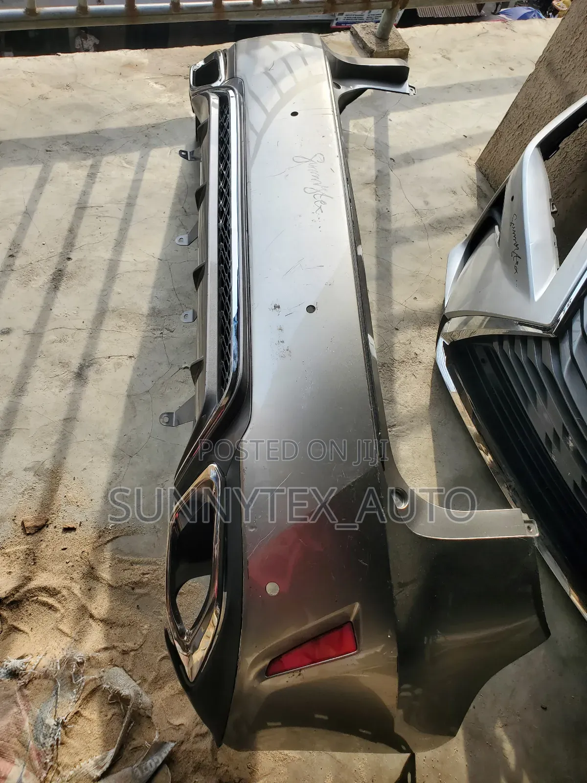 Complete Back Bumper Rx350 2017-2018