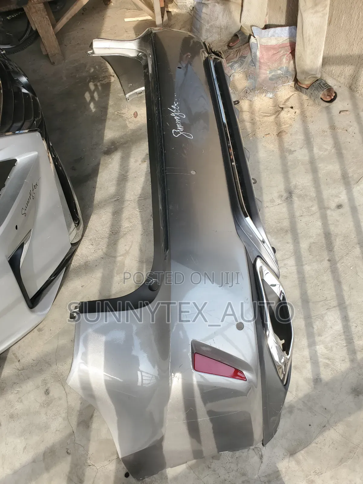 Complete Back Bumper Rx350 2017-2018
